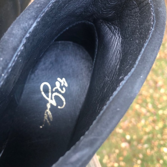 Cuff Boot - Picture 7 of 8